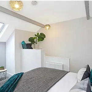Cammell Staycation- Corporate & Executive Stays Sheffield